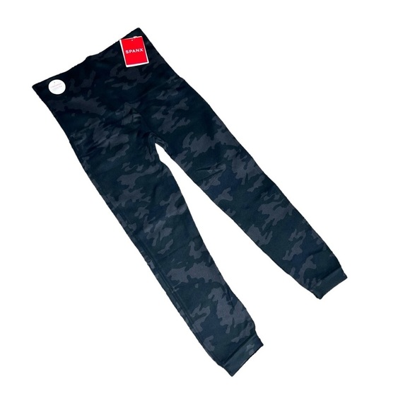 Spanx Cropped lamn Leggings Black Camo 20099R - Picture 4 of 9